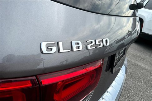 Used 2021 Mercedes-Benz GLB 250 image 24