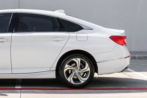Used 2019 Honda Accord EX image 10