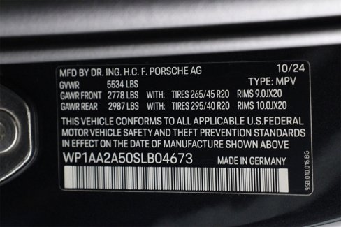 Certified 2025 Porsche Macan image 19
