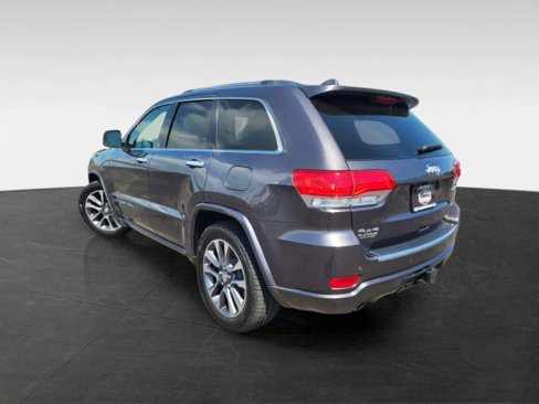 Used 2018 Jeep Grand Cherokee Overland image 4