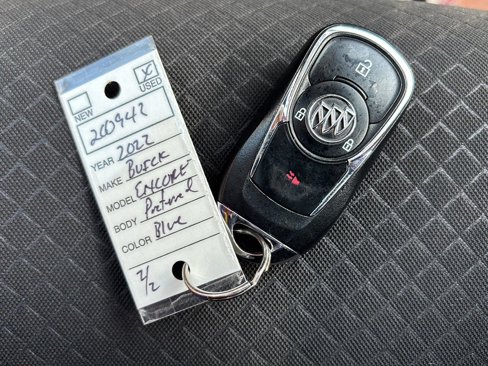 Used 2022 Buick Encore Preferred w/ Safety Package II image 30