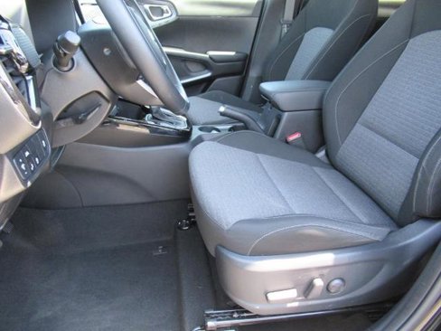 Used 2021 Kia Soul EX image 16