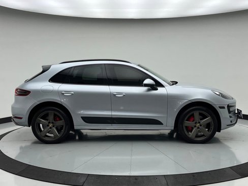 Used 2017 Porsche Macan Turbo image 8