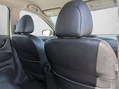 Used 2020 Nissan Rogue SL image 28