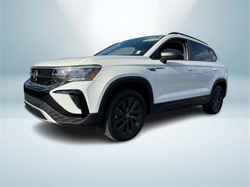 Certified 2022 Volkswagen Taos S image 2
