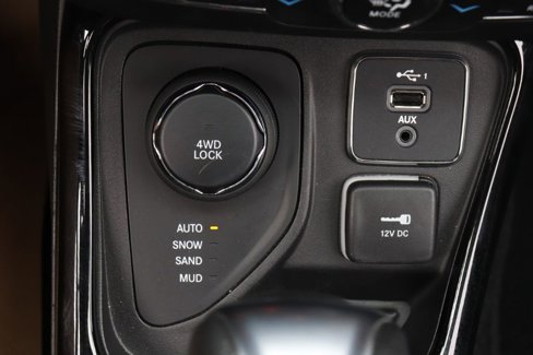 Used 2021 Jeep Compass Limited w/ Elite Exterior Group image 17