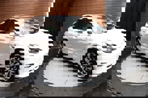 Used 2020 Tesla Model 3 Long Range image 16