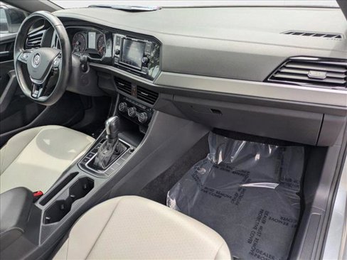 Used 2020 Volkswagen Jetta R-Line image 23