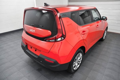Used 2022 Kia Soul LX image 7