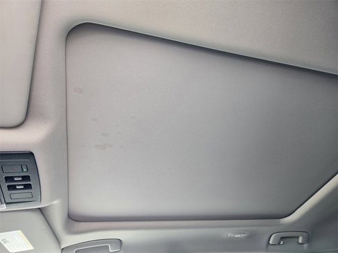 Used 2021 Nissan Rogue SV w/ Premium Package image 22