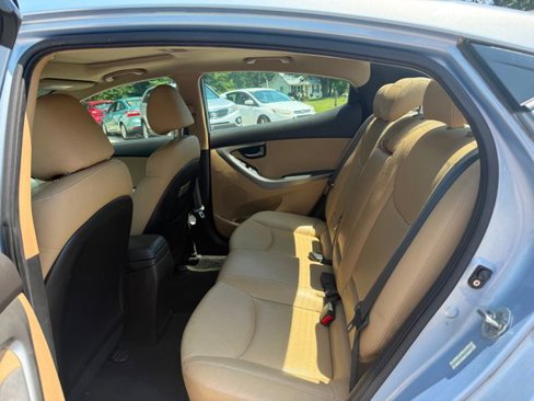 Used 2012 Hyundai Elantra Limited w/ Technology Pkg 5 image 8