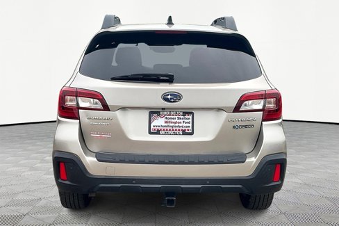 Used 2018 Subaru Outback 2.5i Limited image 4