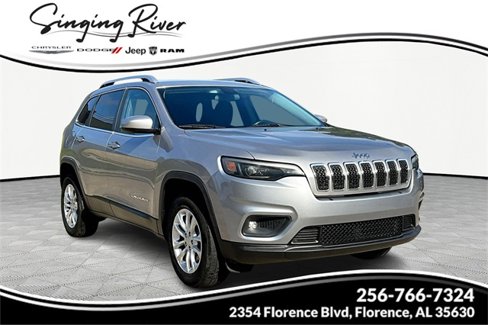 Used 2019 Jeep Cherokee Latitude w/ Cold Weather Group image 1