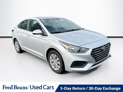 Used 2022 Hyundai Accent SE image 1