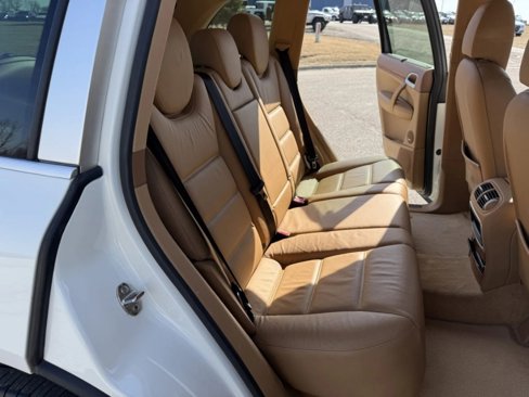 Used 2004 Porsche Cayenne S image 39