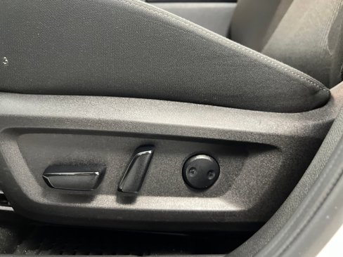 Used 2024 Nissan Rogue SV image 14