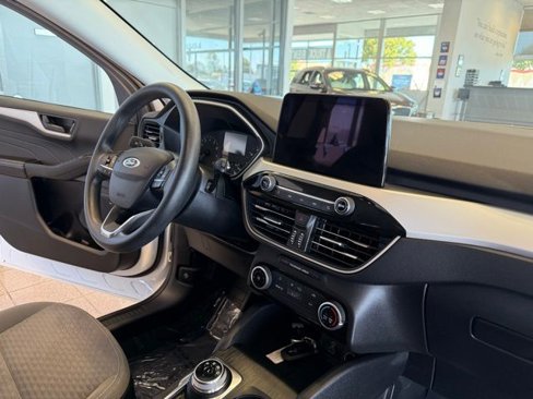 Used 2022 Ford Escape SE image 27