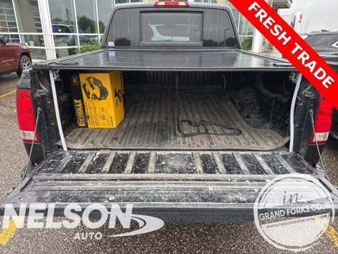 Used 2011 Nissan Titan SV w/ SV Value Truck Pkg image 9