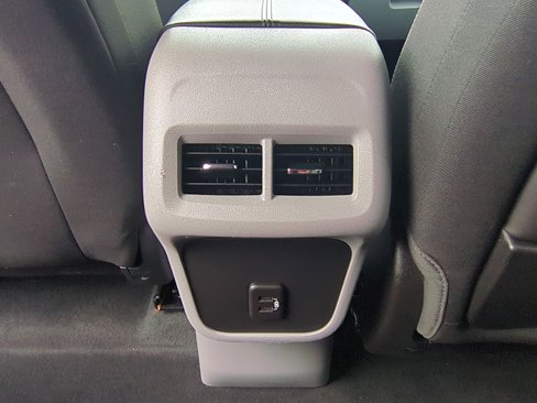 Used 2023 GMC Terrain SLE w/ Driver Convenience Package image 29