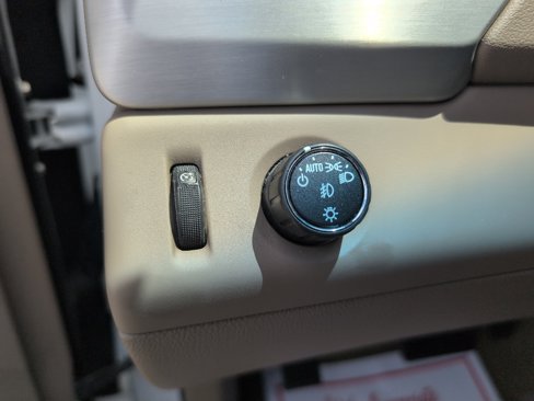 Used 2018 GMC Yukon SLT w/ Open Road Package image 27