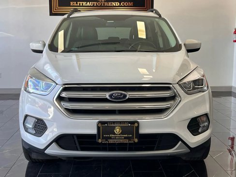 Used 2019 Ford Escape SEL image 2