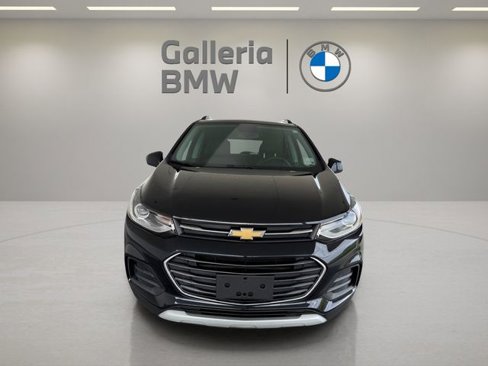 Used 2021 Chevrolet Trax LT w/ Driver Confidence Package image 3
