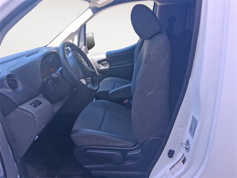 Used 2019 Nissan NV200 SV w/ Navigation Package image 9