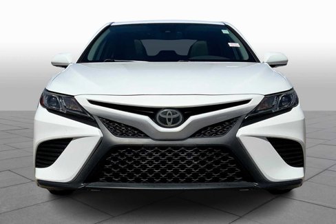 Used 2020 Toyota Camry SE image 3
