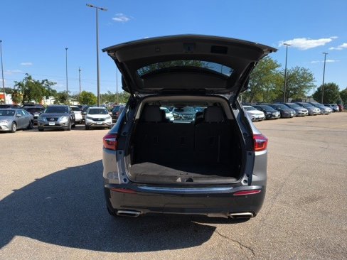 Used 2019 Buick Enclave Essence image 14