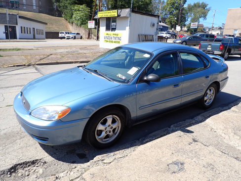 Used 2005 Ford Taurus SE image 4