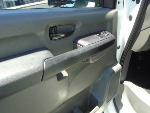 Used 2018 Nissan NV 2500 S image 11