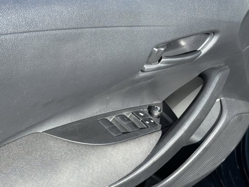 Used 2023 Toyota Corolla LE image 21