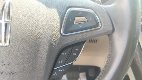 Used 2016 Lincoln MKX Reserve w/ Luxury Package image 23