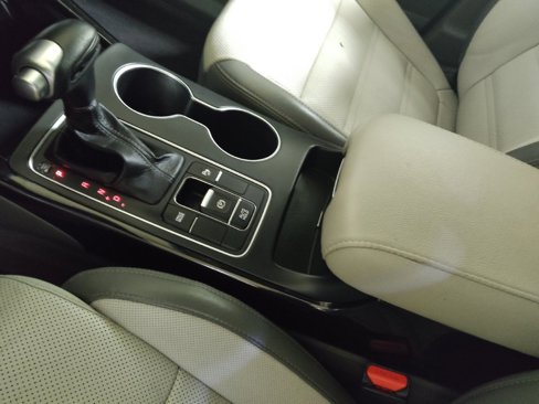 Used 2017 Kia Sorento SX image 26