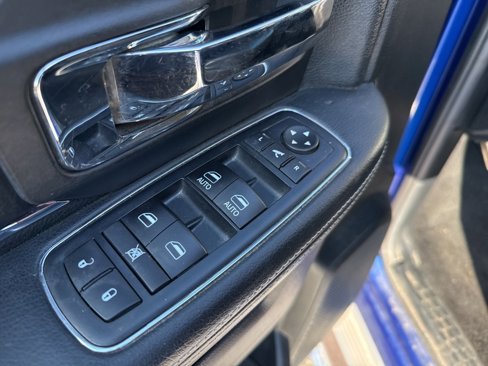 Used 2014 RAM 1500 Laramie image 15