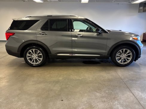 Used 2022 Ford Explorer Limited image 7