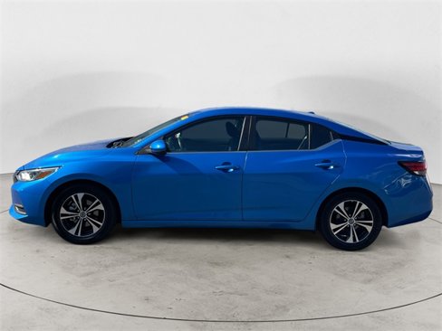 Used 2021 Nissan Sentra SV image 2