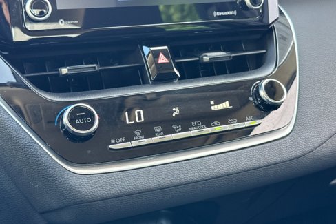 Used 2022 Toyota Corolla LE image 19