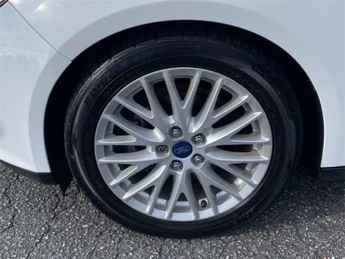Used 2012 Ford Focus SEL image 8
