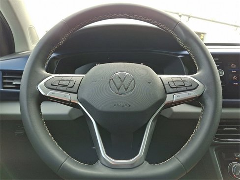 Used 2023 Volkswagen Taos SE w/ Panoramic Sunroof Package image 20