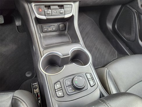 Used 2023 GMC Terrain SLT image 17