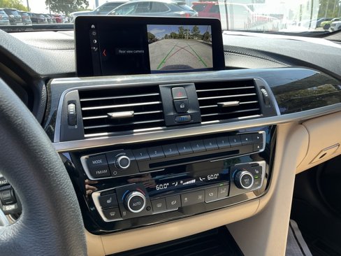 Used 2018 BMW 330e image 19