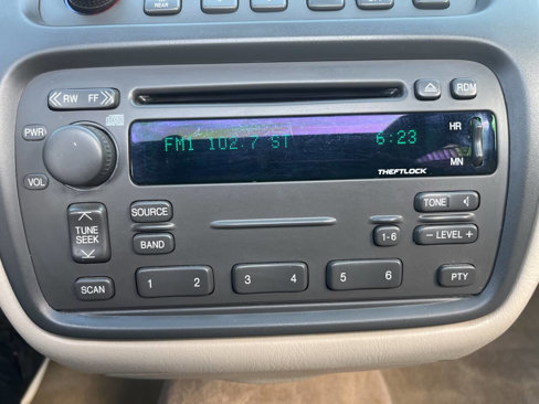 Used 2005 Cadillac De Ville w/ Deville Premium Package image 35
