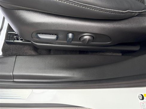 Used 2023 Buick Encore GX Essence w/ Experience Buick Package image 9