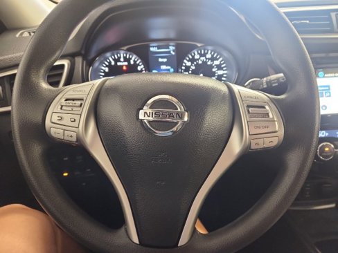 Used 2016 Nissan Rogue SV image 20