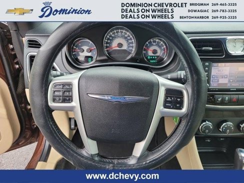 Used 2013 Chrysler 200 Limited image 1