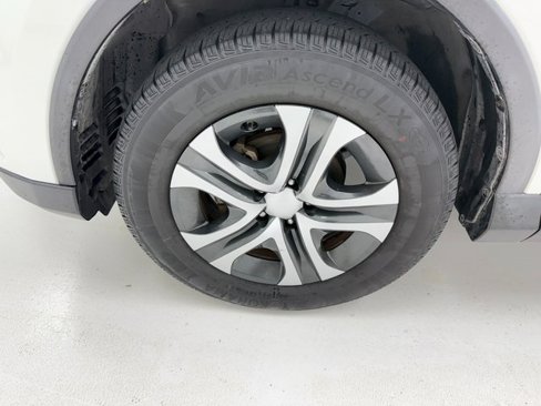 Used 2018 Toyota RAV4 LE image 7
