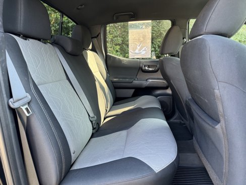 Used 2020 Toyota Tacoma 4x4 Double Cab image 16