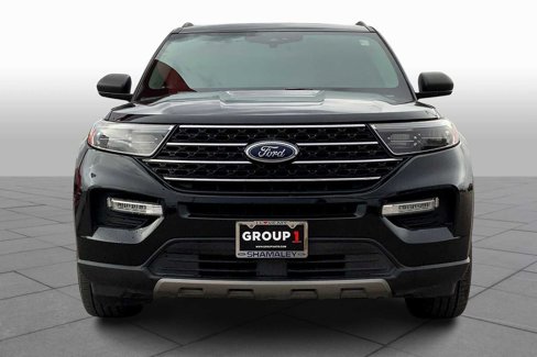 Certified 2020 Ford Explorer XLT w/ Equipment Group 202A image 3