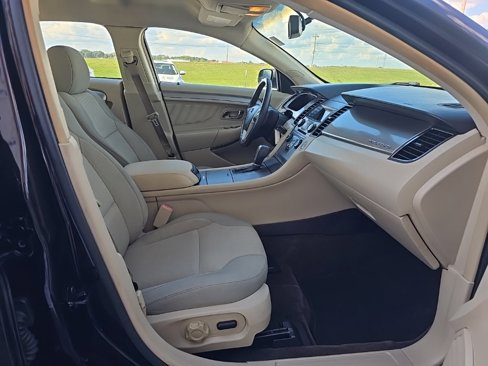 Used 2013 Ford Taurus SEL image 23